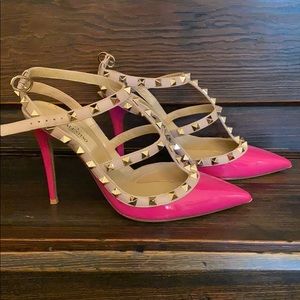 Valentino Rockstud Pumps